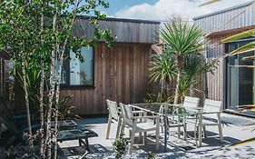 Coastal Courtyard With Hot Tub, Greatstone